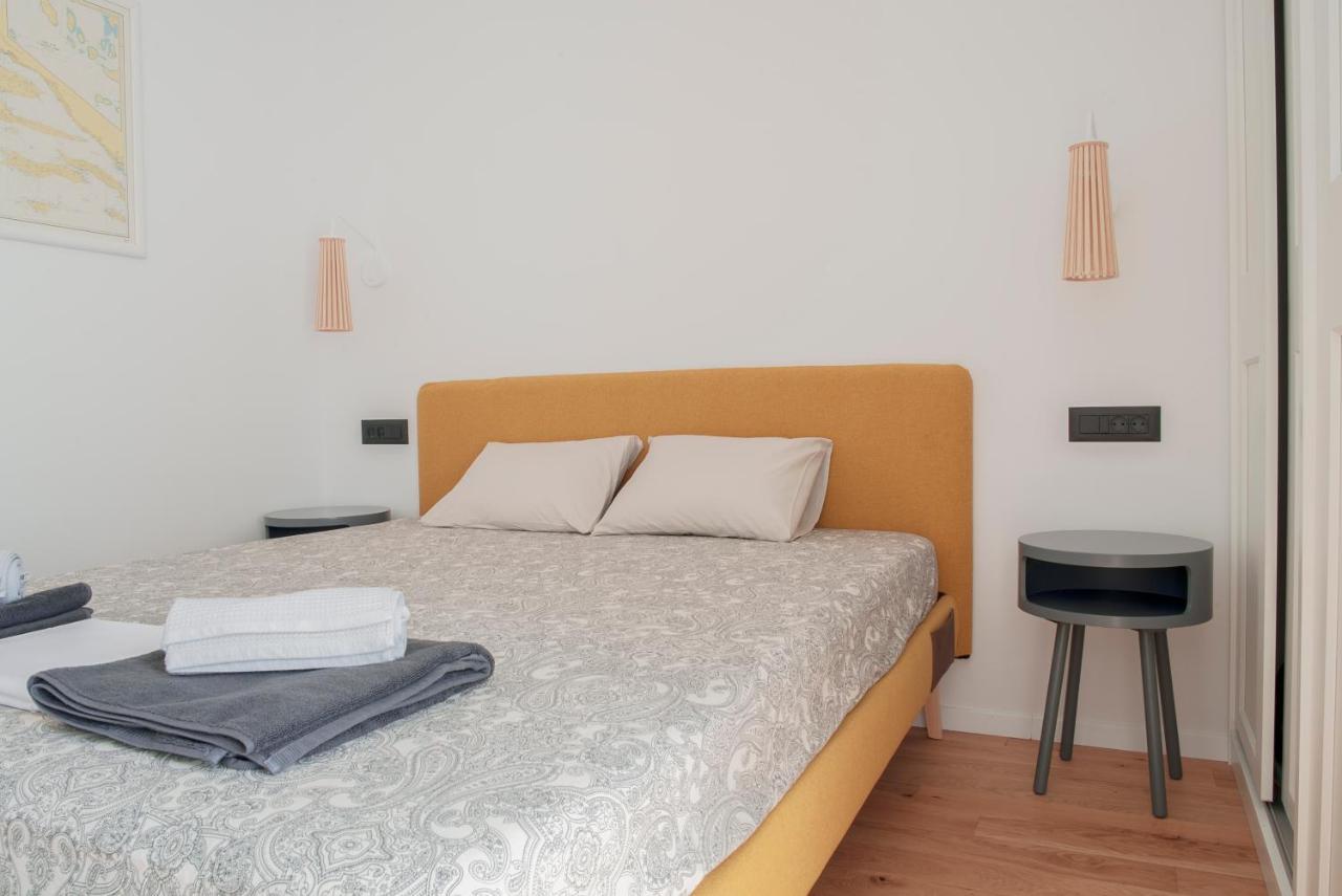 Apartment Vito Omis Bagian luar foto